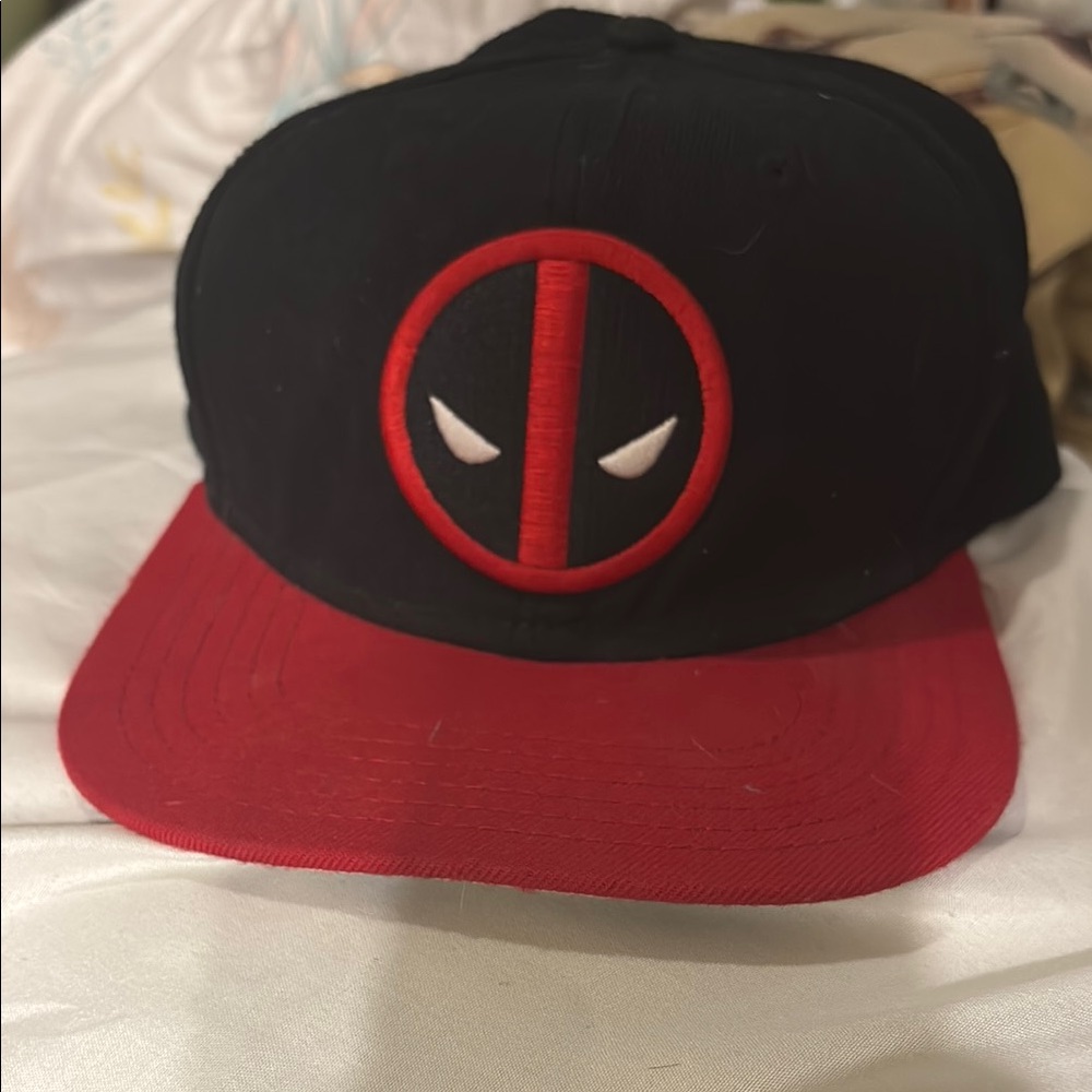 Marvel Dead Poo Black and Red Snapback Hat *MINT*
